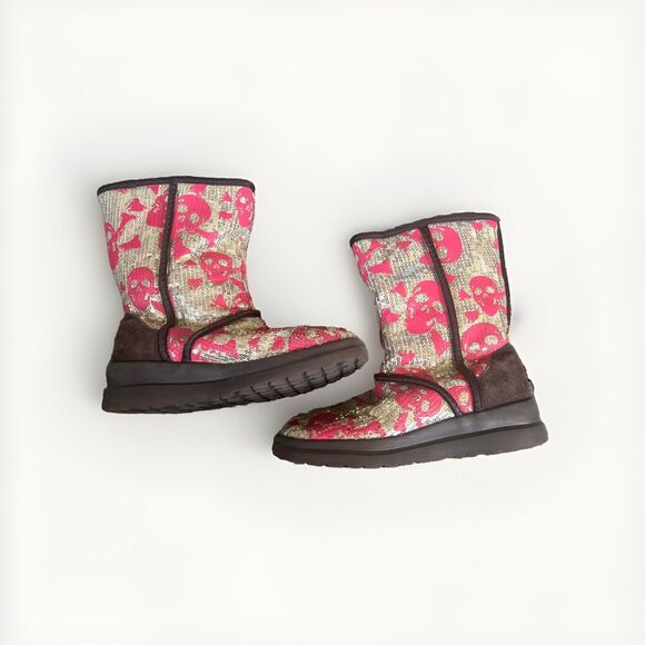 I Heart UGG Kisses Short Wedge Boot Sequins & Skulls Boots Gold 5 36 - Picture 1 of 7